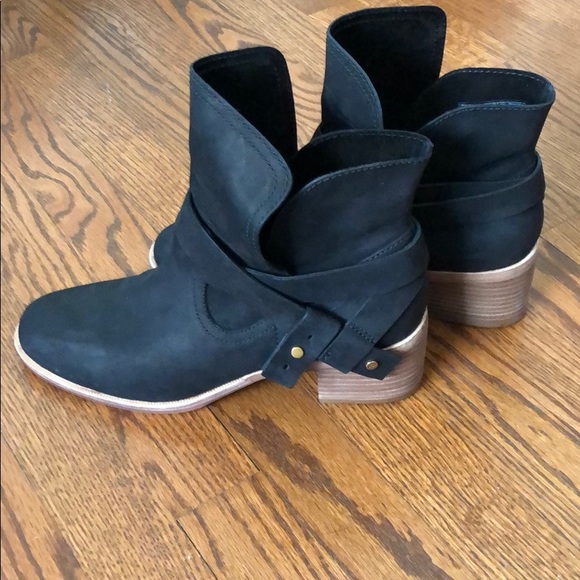 UGG Shoes - UGG boots sz9